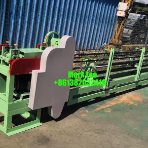Recovery and recycling quick link packaging wire bale machine